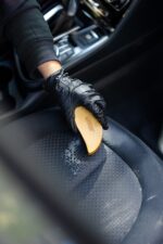 Kartáč na kůži Gyeon Q2M LeatherBrush - Obrázek 2